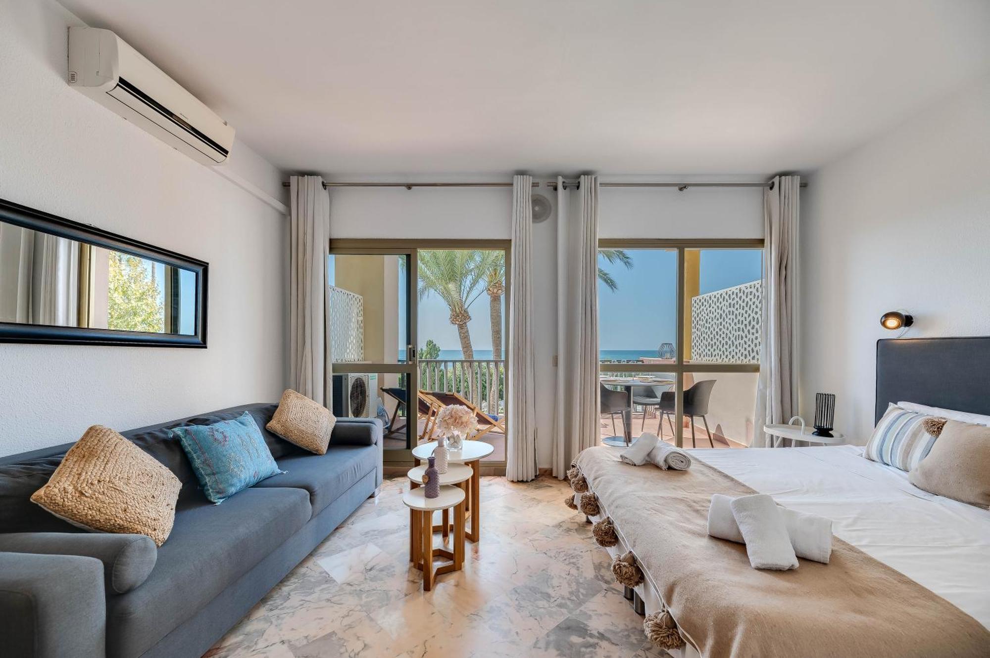 Front Line Beach Studio Apartment Marbella Exterior foto